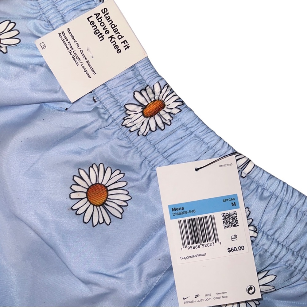 Nike Sportswear Daisy Print Flow Shorts Light Marine / White DM6909-548 - Picture 6 of 10